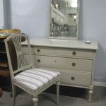 561 3287 CHEST OF DRAWERS